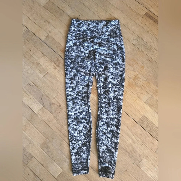 Lululemon Wunder Under High-RiseTight 28" *Luxtreme -Misted Jacquard Black White - Picture 2 of 10